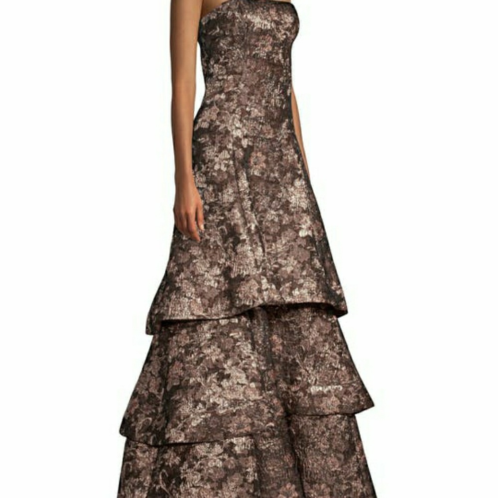 Stunning Strapless formal Dress